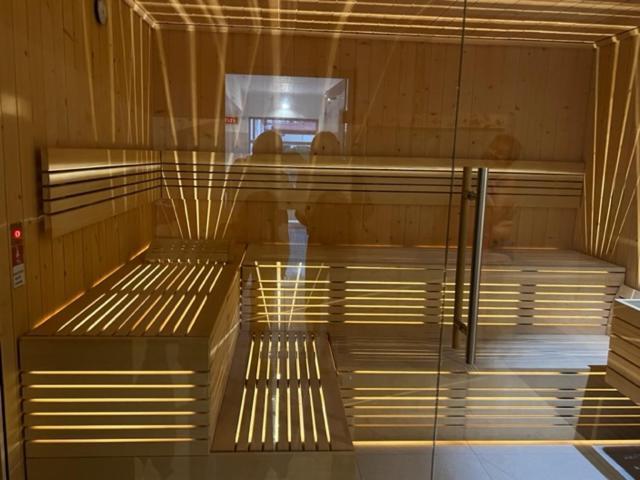 Olymp 114 I 120 Z Basenem, Sauna I Jacuzzi W Cenie 科沃布热格 外观 照片