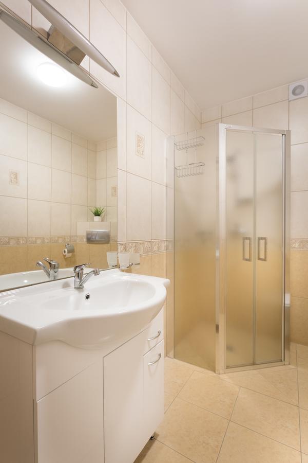Olymp 114 I 120 Z Basenem, Sauna I Jacuzzi W Cenie 科沃布热格 外观 照片